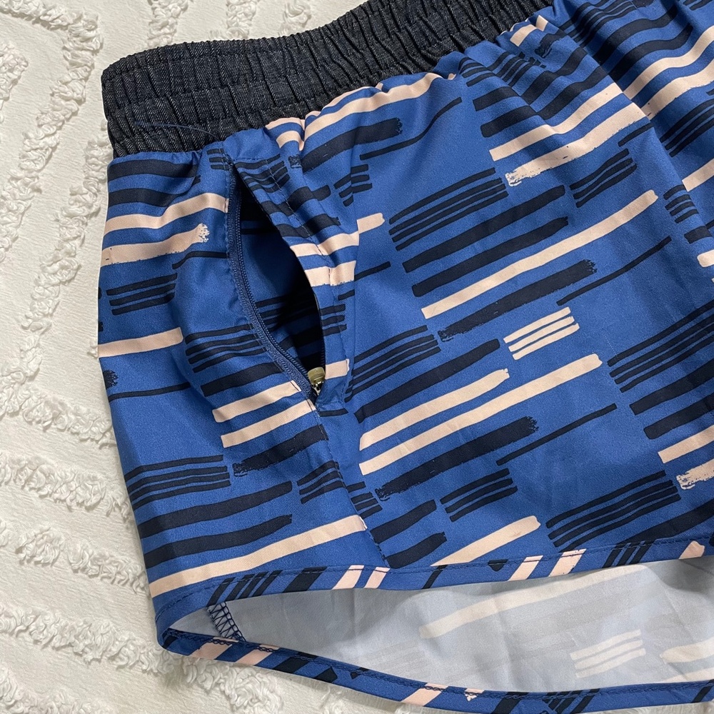 Oiselle Lori shorts - Picture 3 of 7